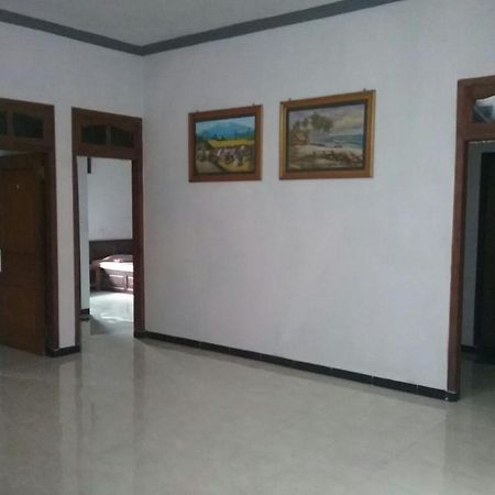 Hotel "Ngebel Indah" Zewnętrze zdjęcie